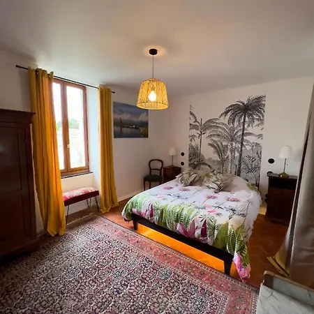 Les Baroudeurs De Jean Bed and Breakfast