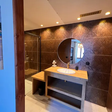 Les Baroudeurs De Jean Bed & Breakfast Saint-Jean-de-Barrou